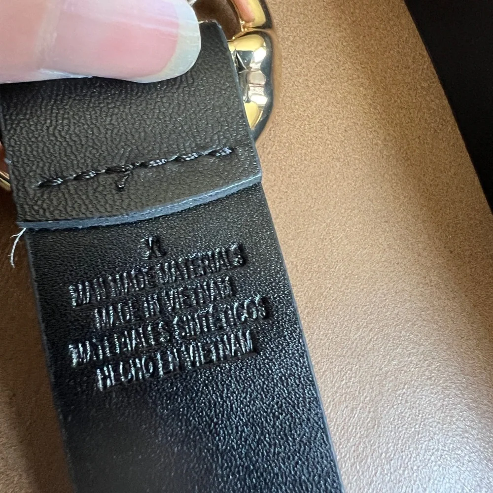 Black and gold belt
